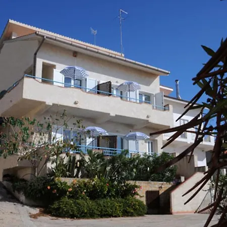 Lumia Vacanze Apartment *